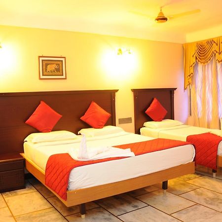 Hotel Subam Palni Exterior foto